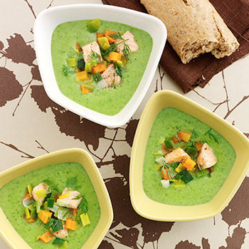 Spinatsuppe med urter og dampet laks