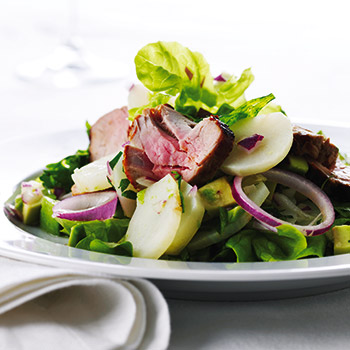 Marineret mørbrad med jordskokkesalat