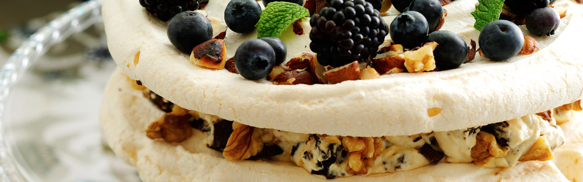 Marengslagkage med mokka-valnøddecreme