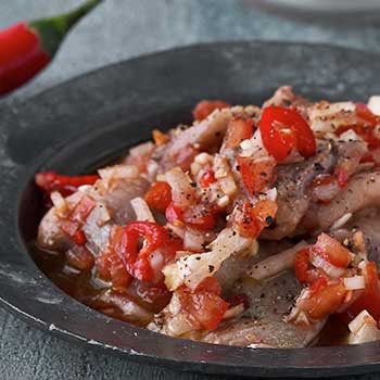 Sild med tomat og chili