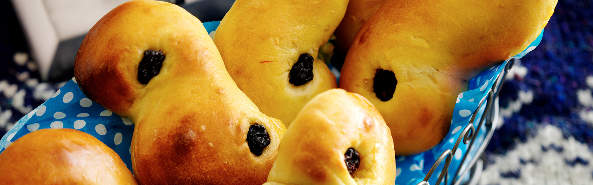 Klassisk Luciaboller med rosiner og safran