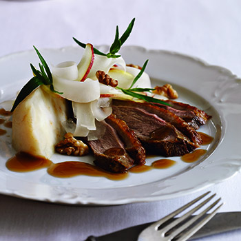 Julegås med selleri og jordskokkesalat