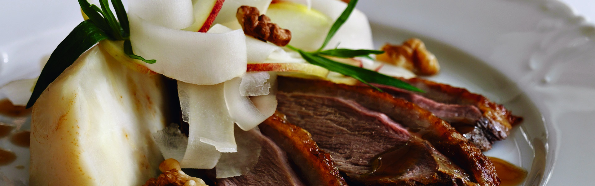 Julegås med selleri og jordskokkesalat