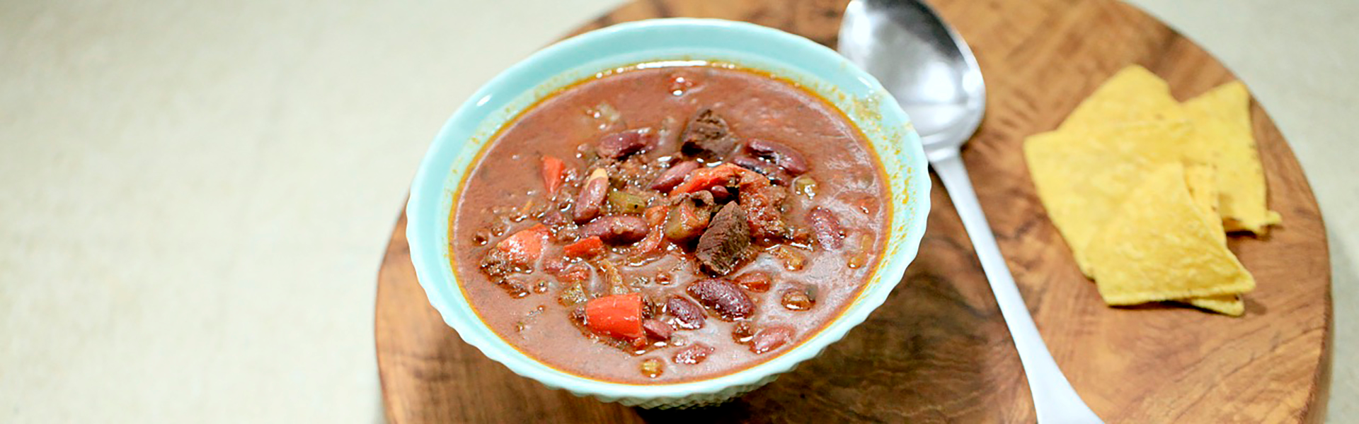 Chili con carne med chokolade og øl (stærk)