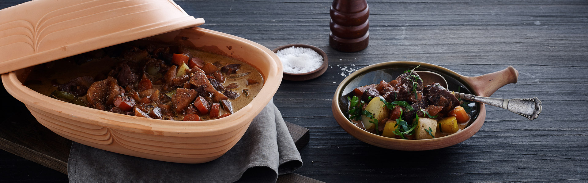 Krondyr som simremad