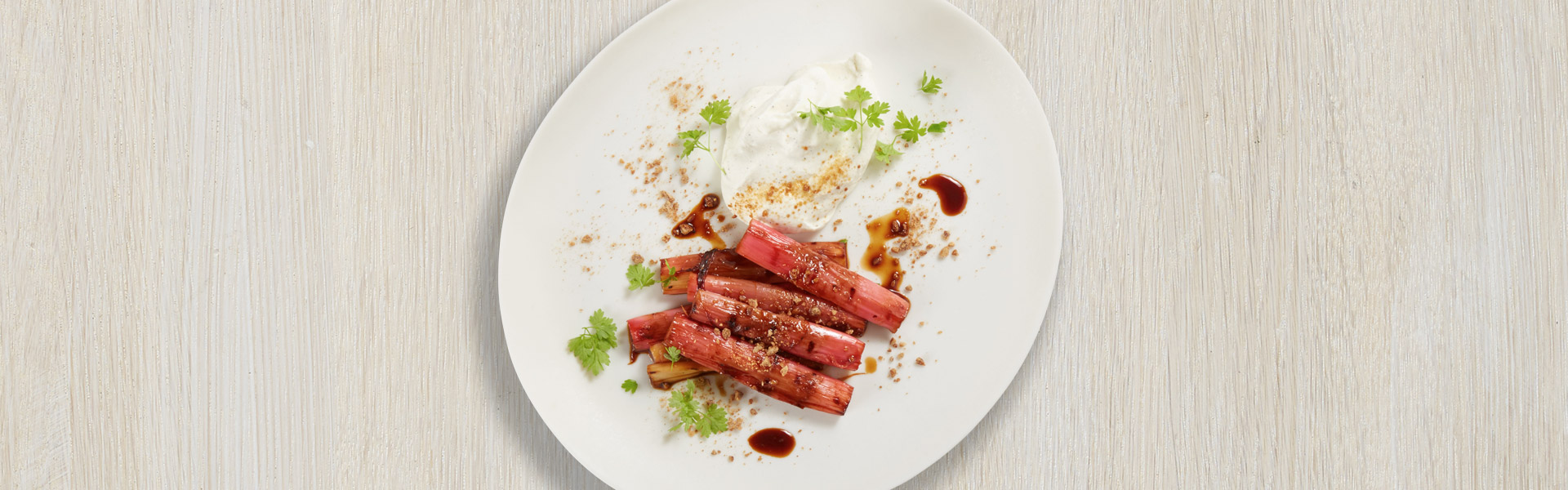 Grillet rabarberdessert