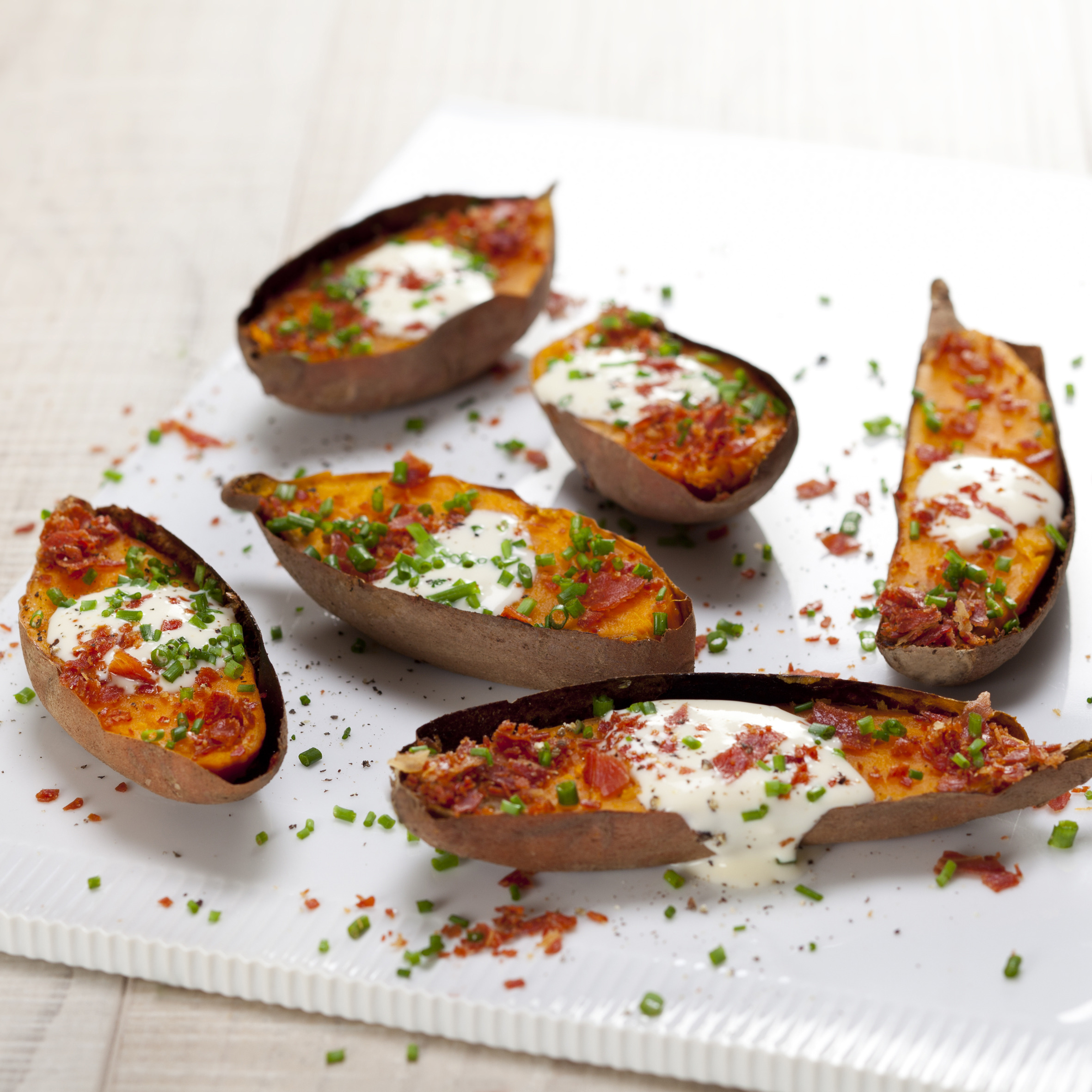 Bagte søde kartofler med skinkecrisp