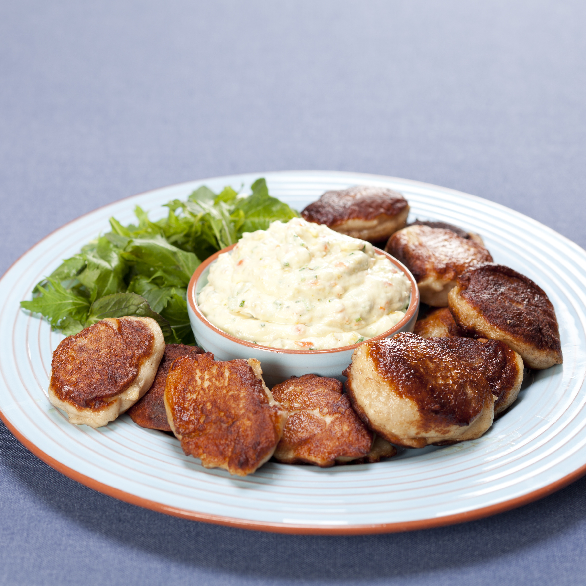 Fiskefrikadeller med fløderemoulade