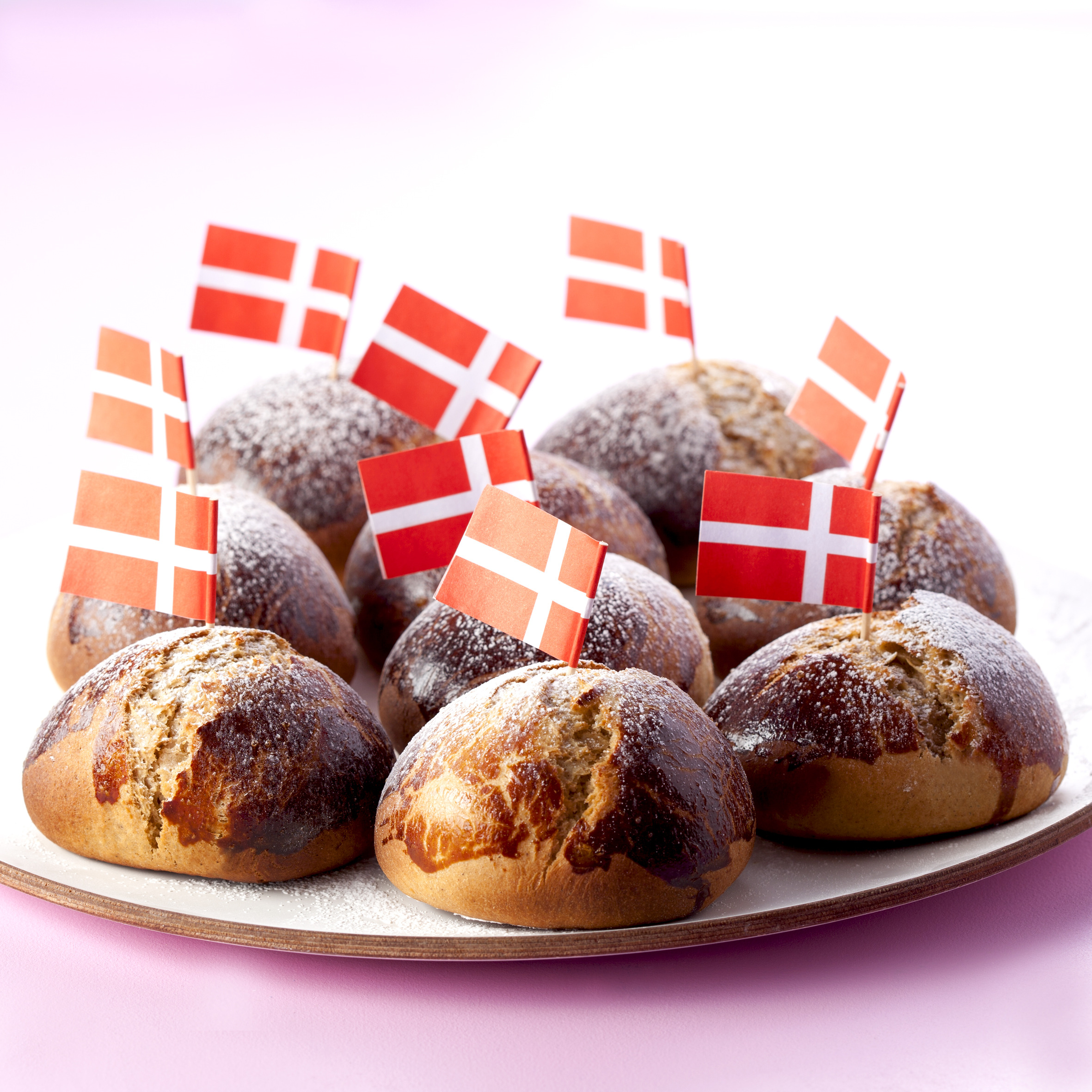 Fødselsdagsboller med vanilje, kanel og kardemomme