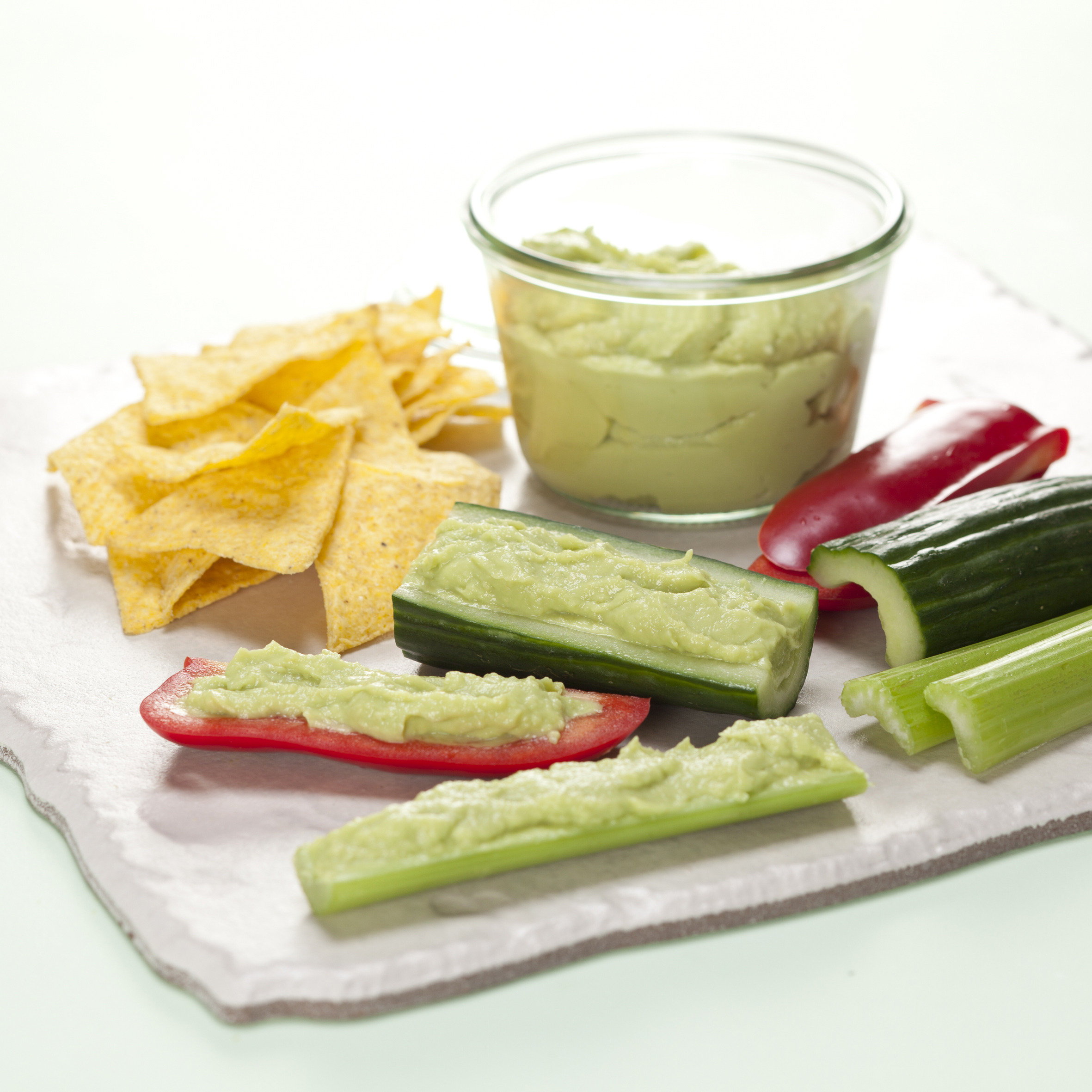 Guacamole med hvidløg og citronsaft