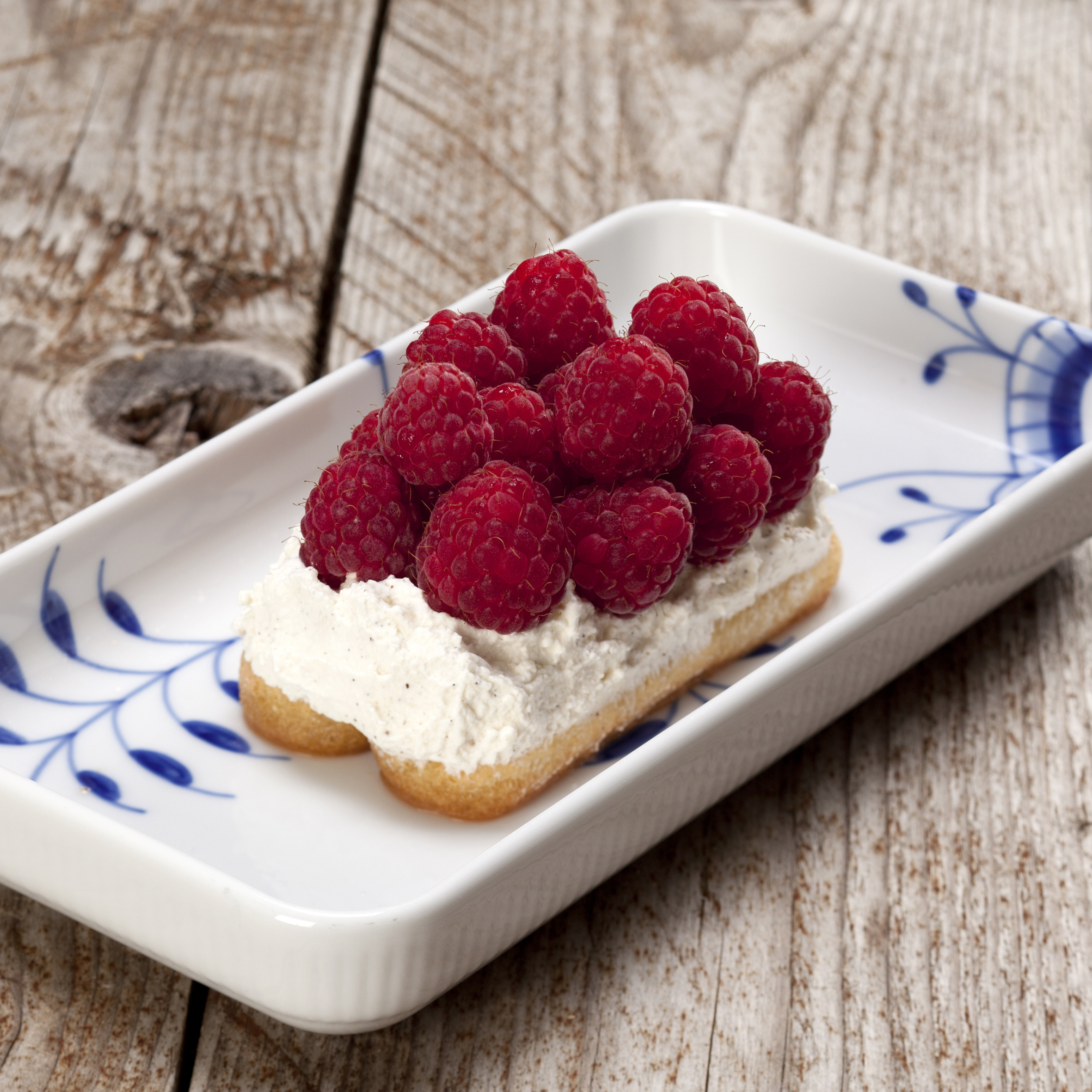 Hindbær tiramisu med hyldeblomst