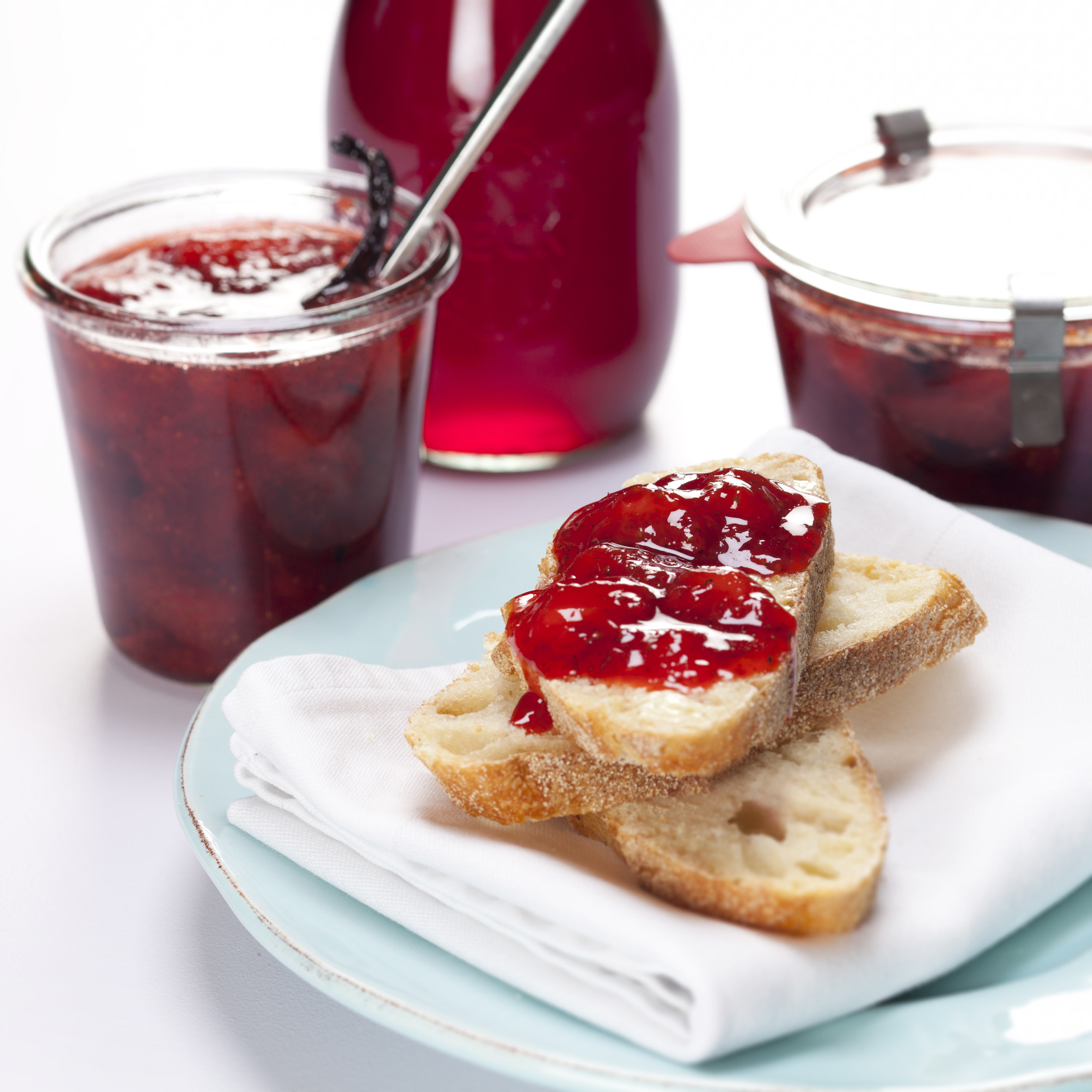 Jordbærsyltetøj og -saft