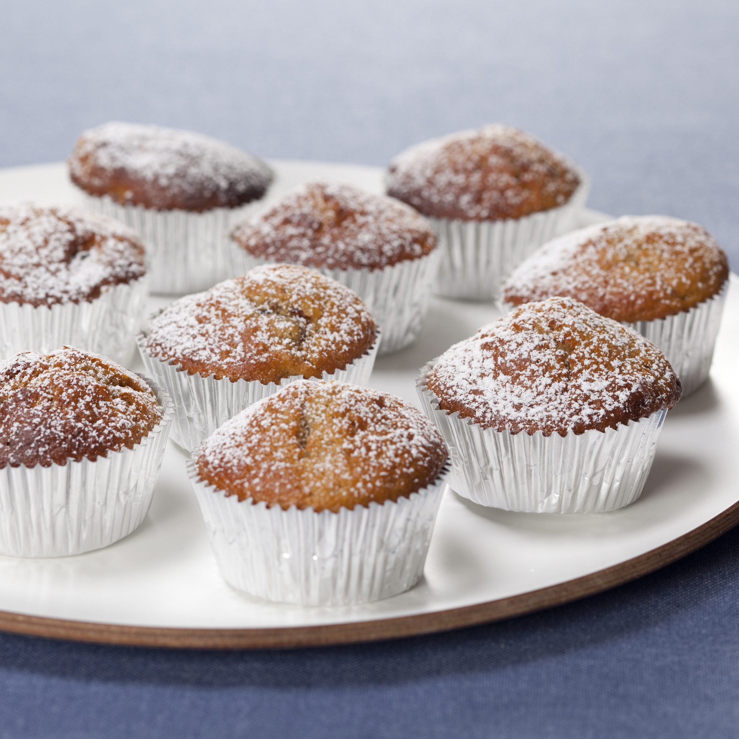 Julemuffins med kanel, svesker og valnødder