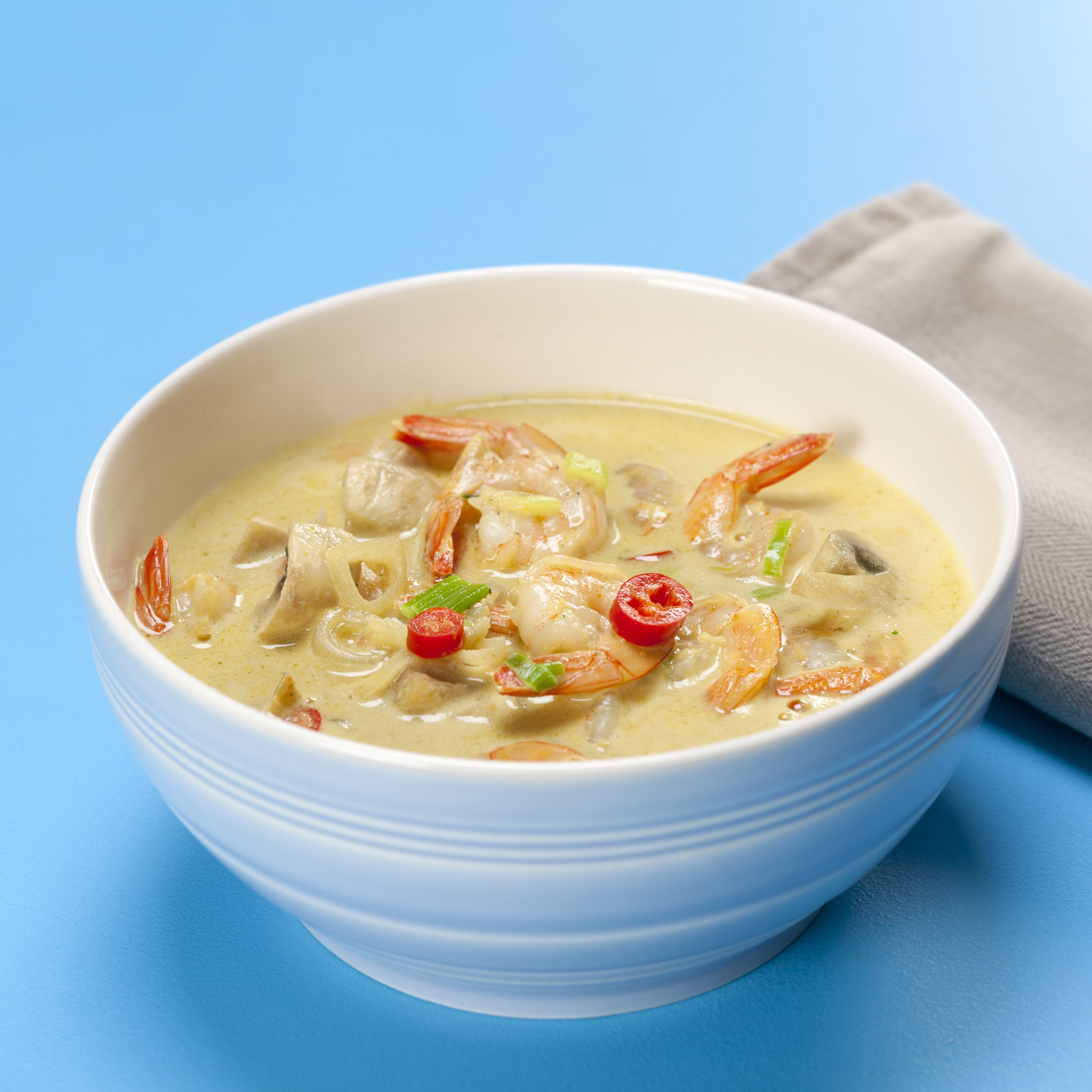 Karrysuppe med kokos, chili og rejer