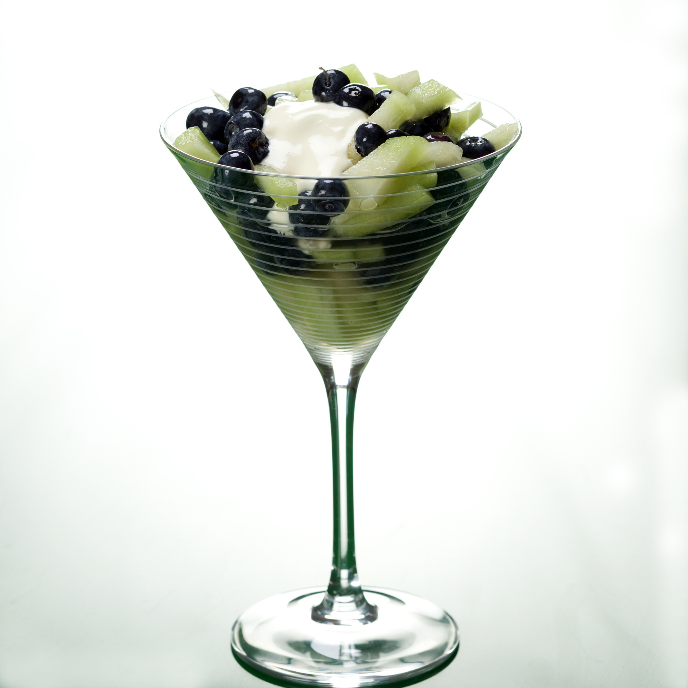 Melon og blåbær med cremefraiche