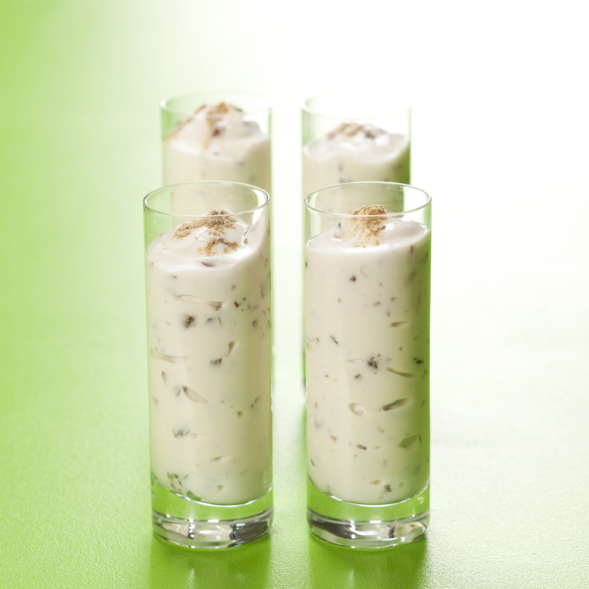 Skyr shots med rosiner og lakrids