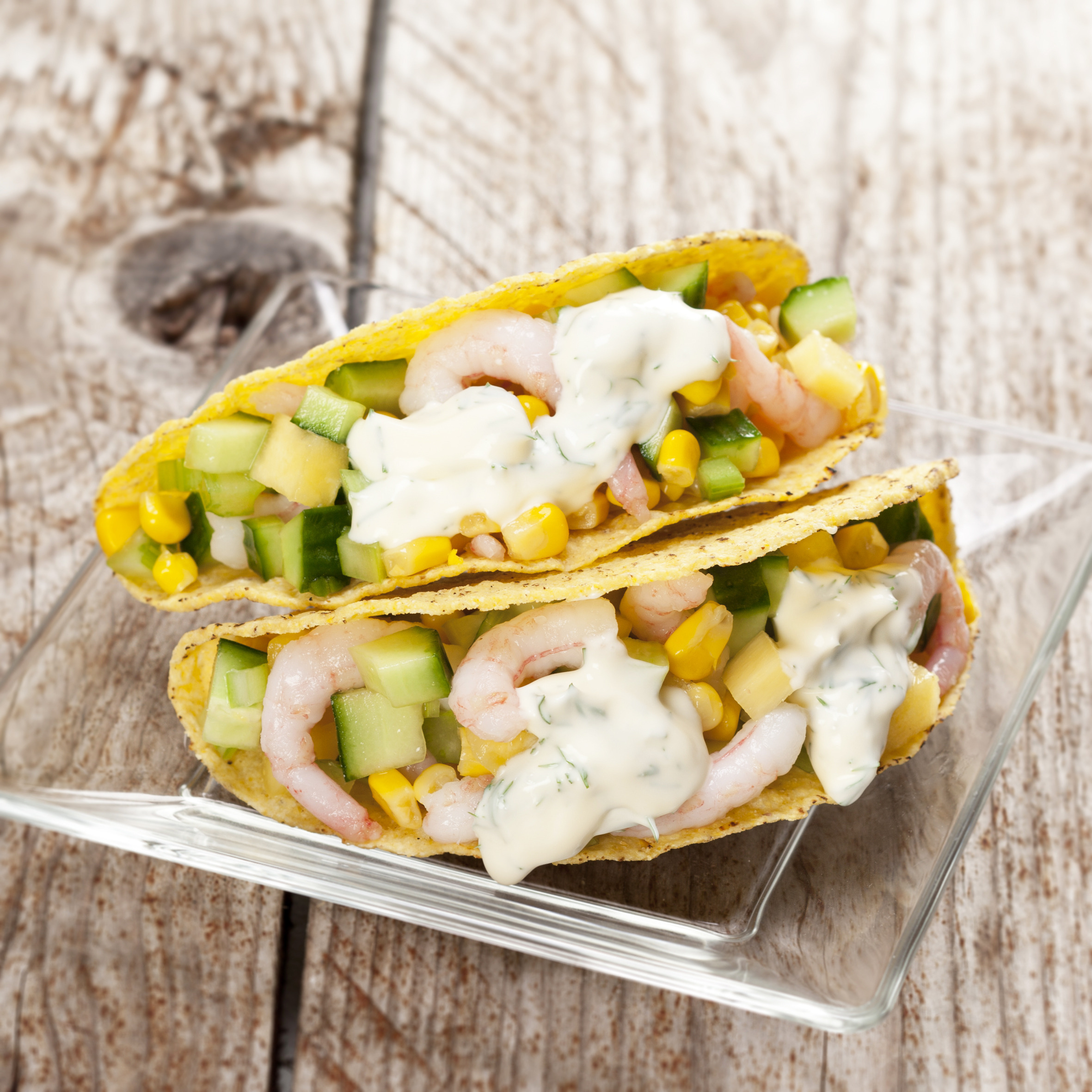 Taco skaller med rejer, majs og ananas