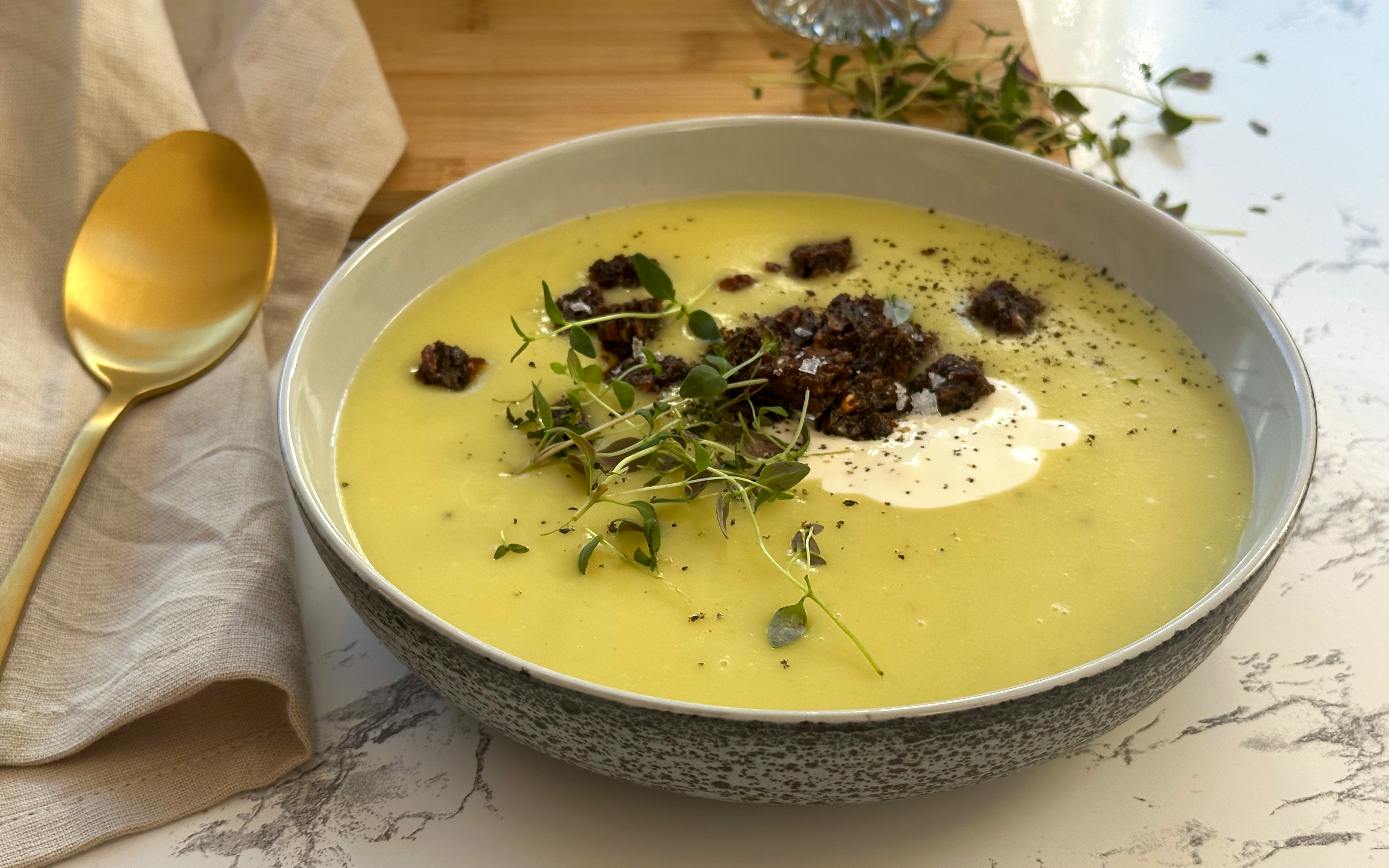 Kartoffelporresuppe