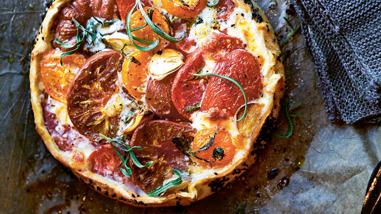 Tomatgalette med burrata og rosmarin