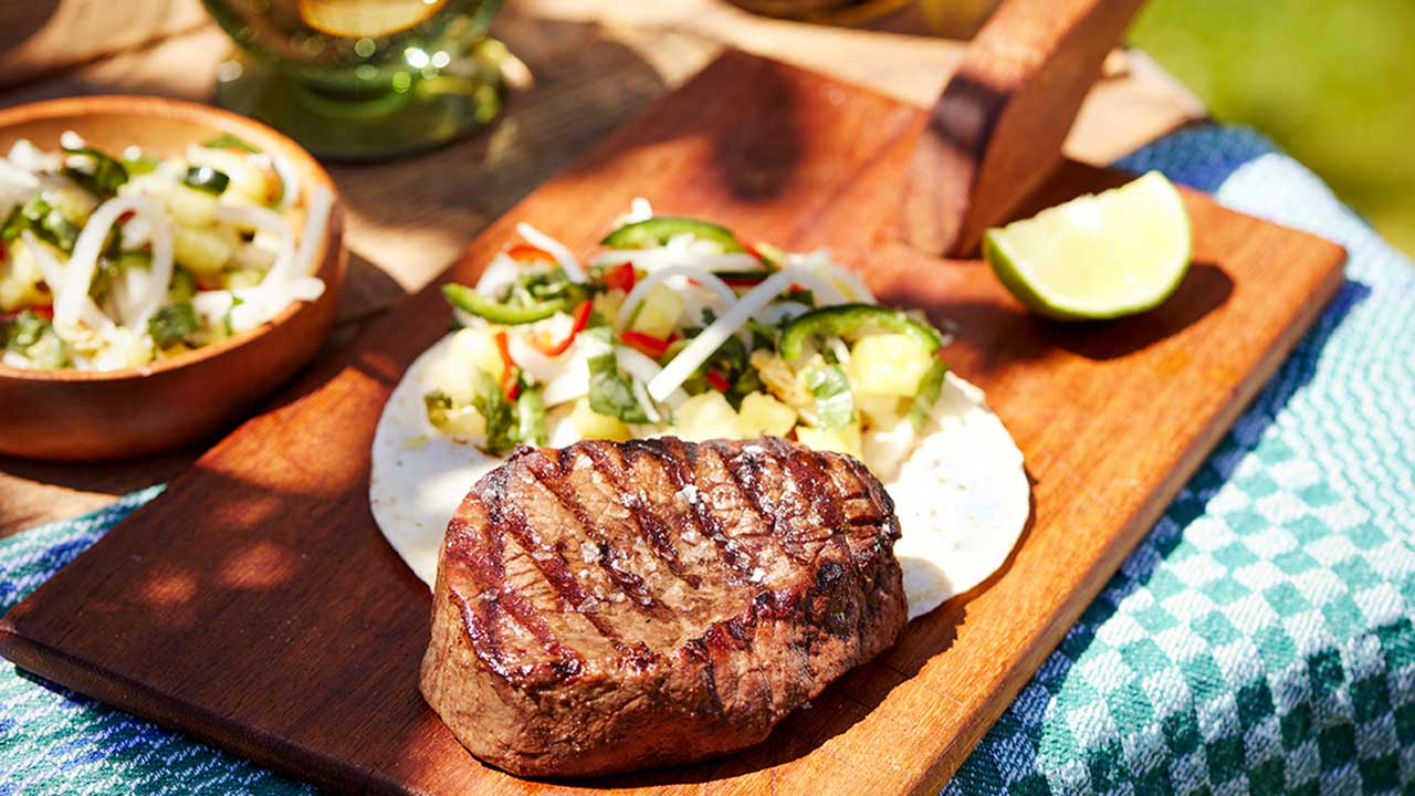 Krydret flanksteak til sommerens grillhygge