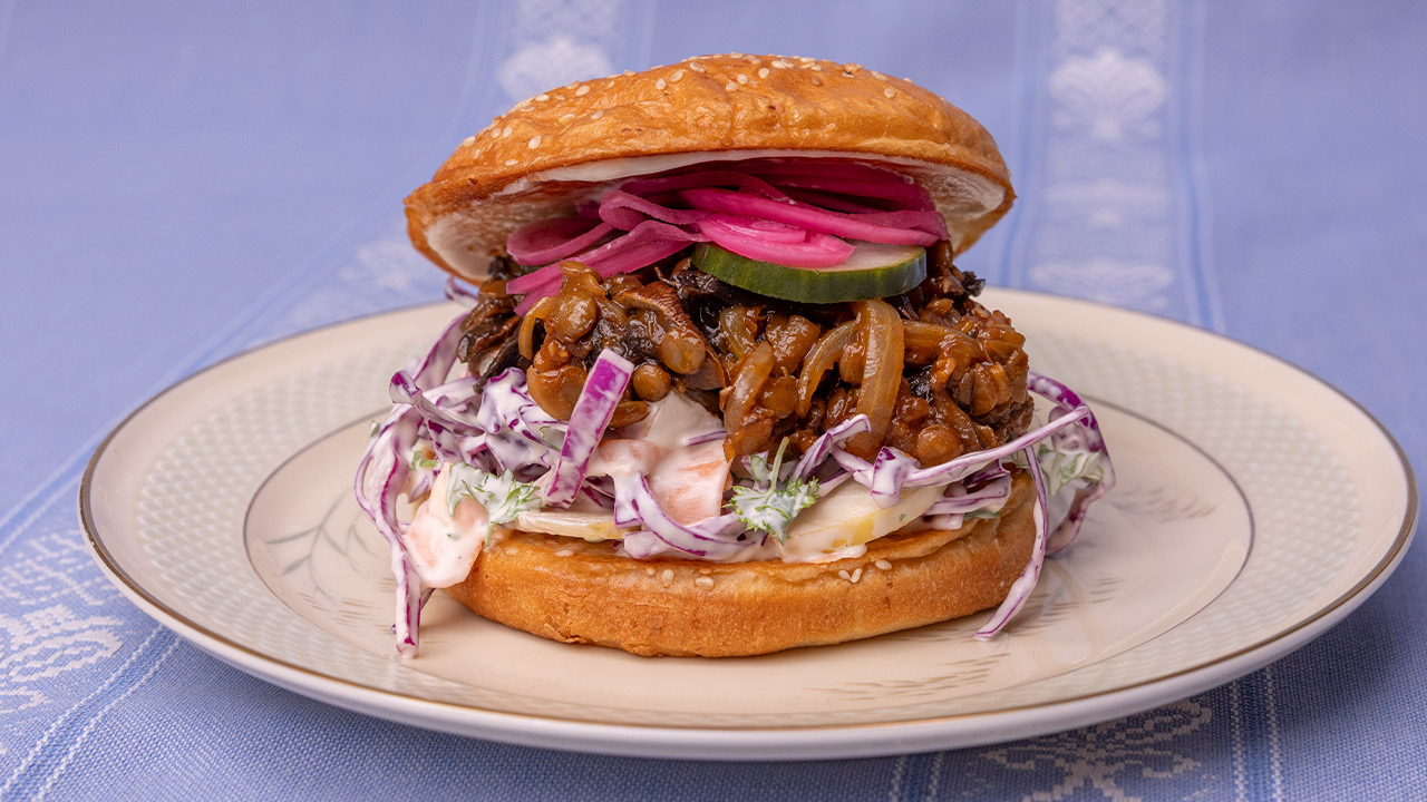 BBQ-burger med pulled portobello og linser