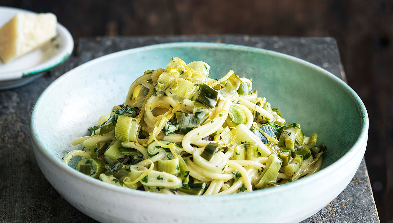 Spaghetti med porrer og citron