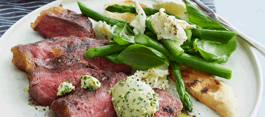 Grillet ribeye med citronsmør, grønne asparges og mozzarellaost