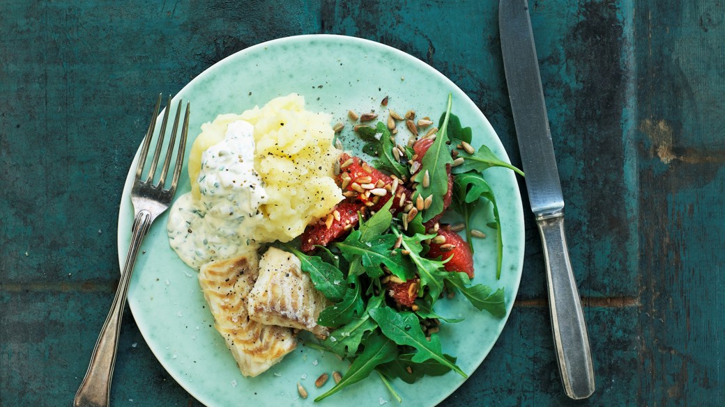 Stegt hellefisk med grape og rucolasalat