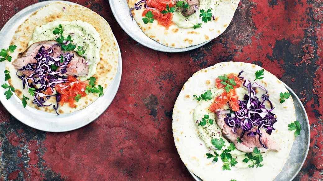 Tortillas med lammeinderlår og smørstegt grape