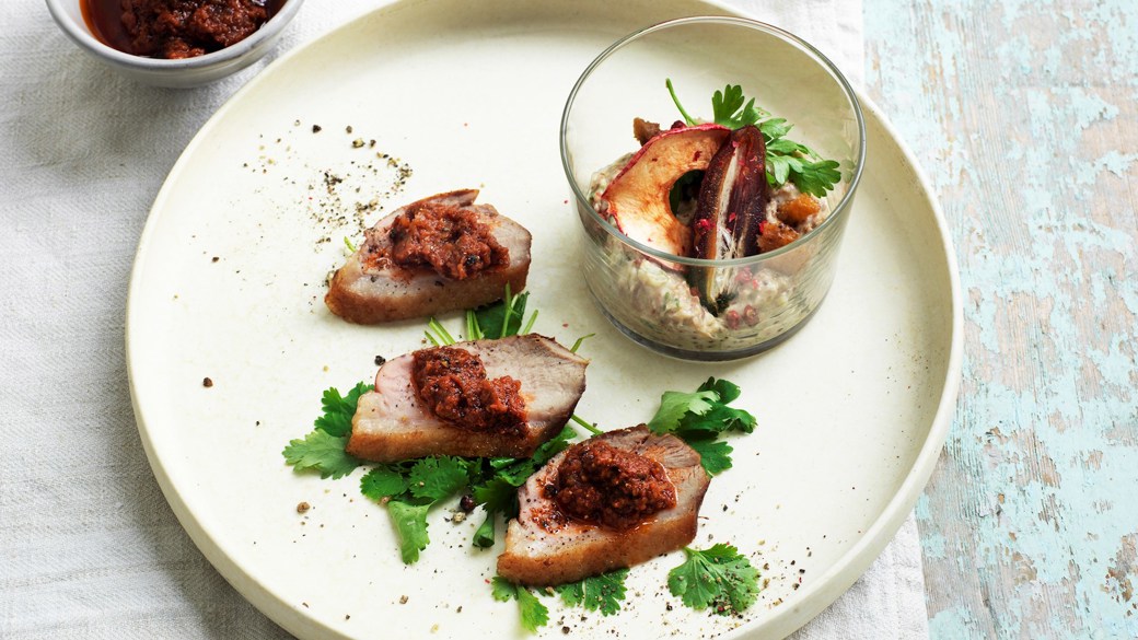 Andebryst med dadel og tomatpistou