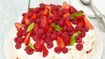Pavlova med sommerbær - thumbnail