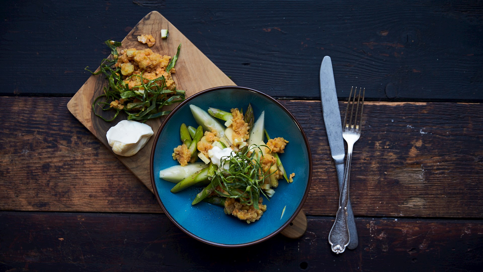 Salat med melon og grønne asparges