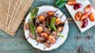 Grillspyd med blomme, gris og sød chili - thumbnail