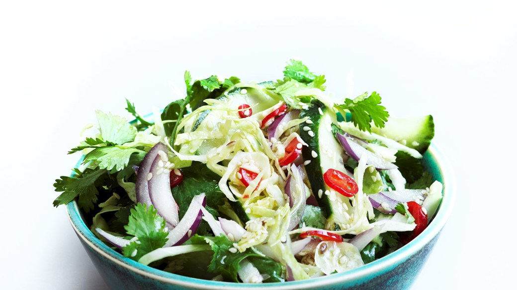 Thaikrydret spidskålsalat