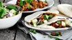 Pita med wokket bbq-mørbrad og melonsalat - thumbnail