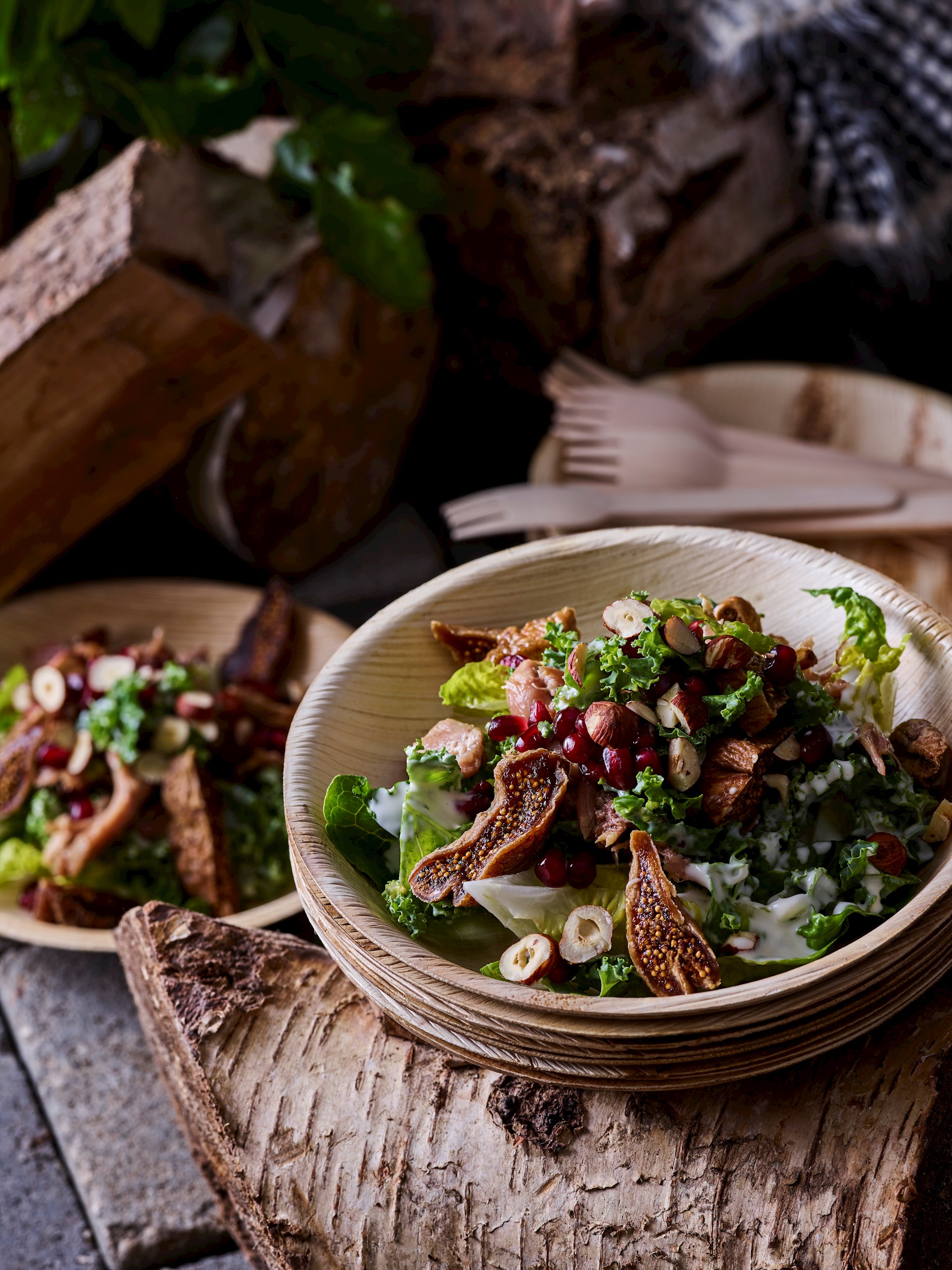 Salat med confiteret andelår, nødder og figner