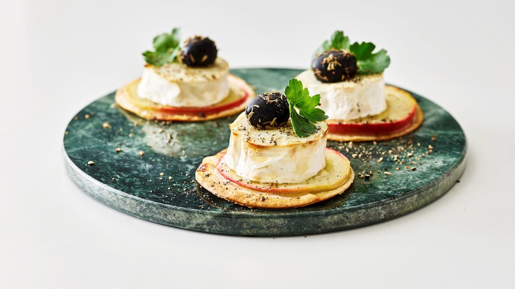 Lun gedeost på tortilla