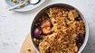 Nem crumblecake med blommer og makroner - thumbnail