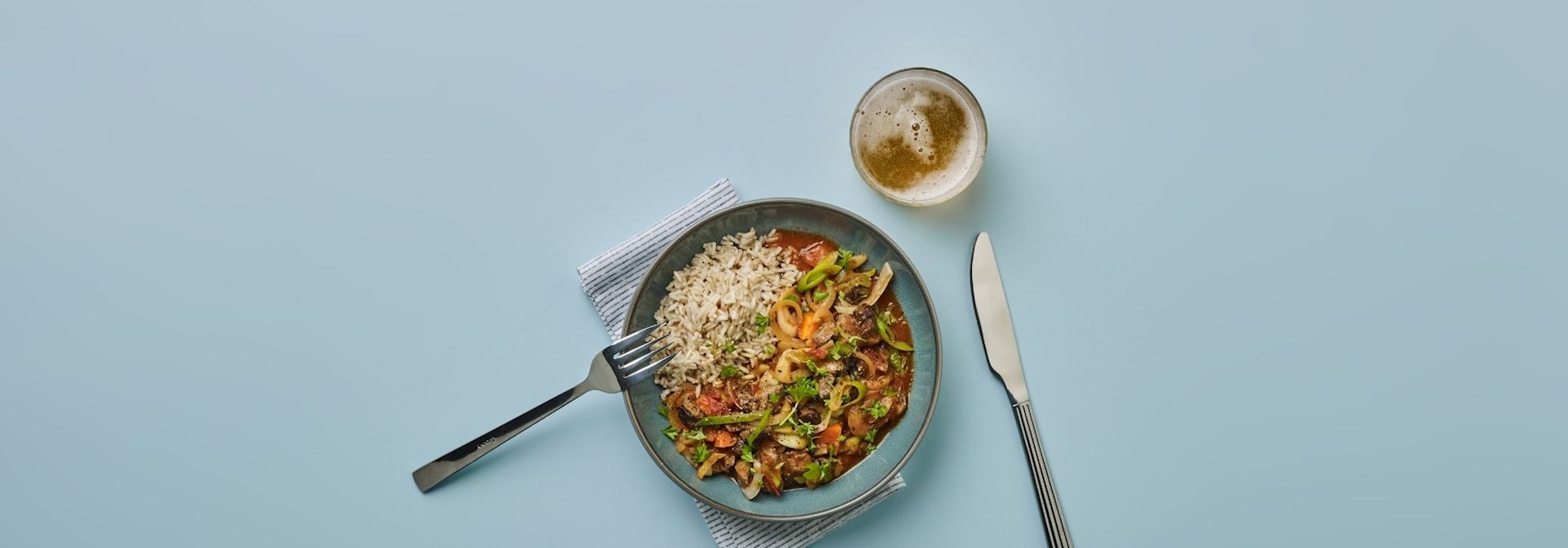 Gullasch med urter og ris