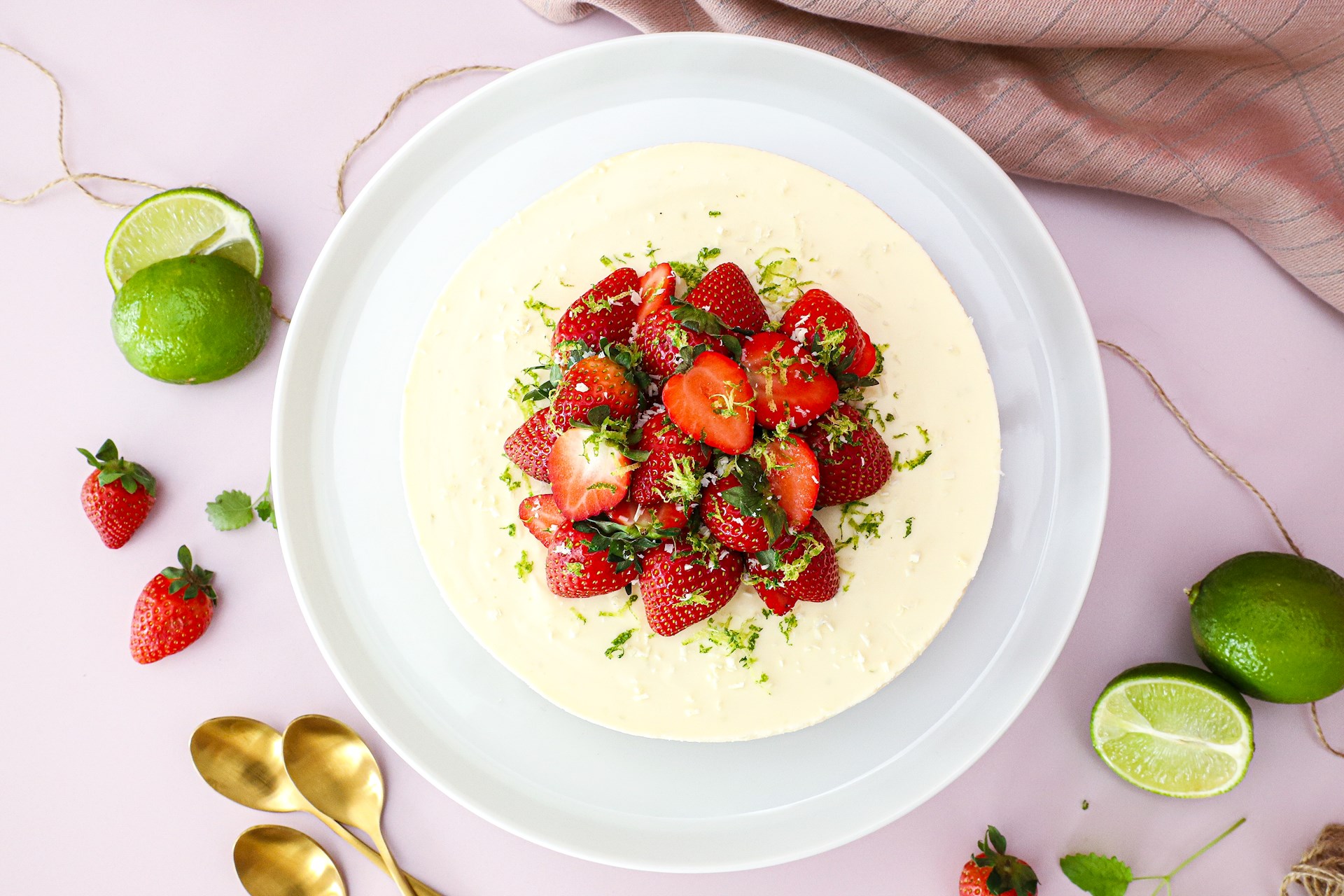 Cheesecake med lime og hvid chokolade