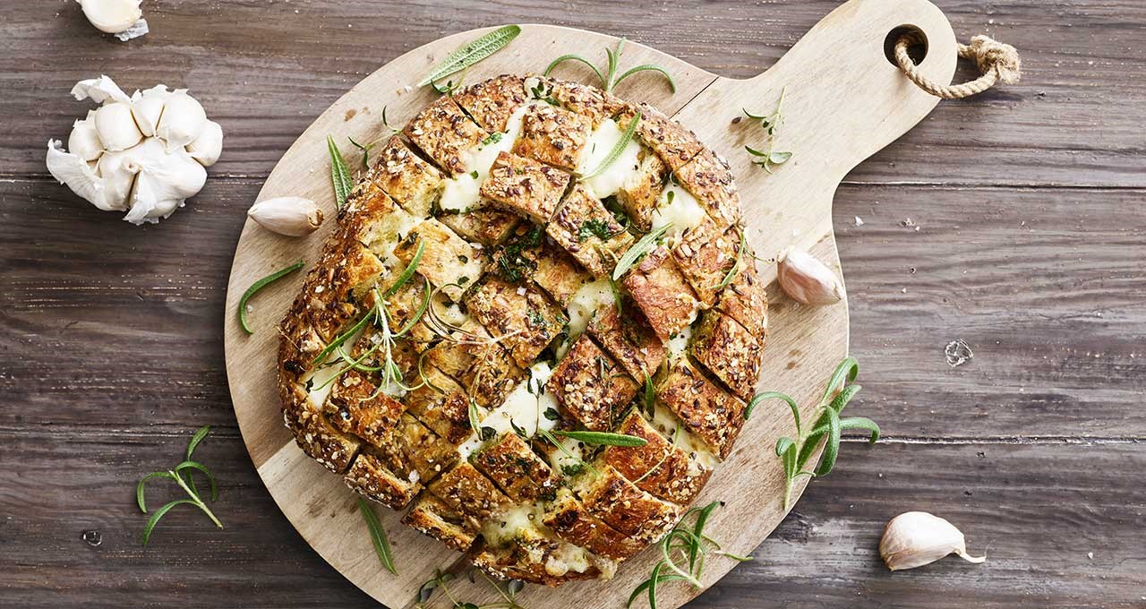 Brød med urter og ost