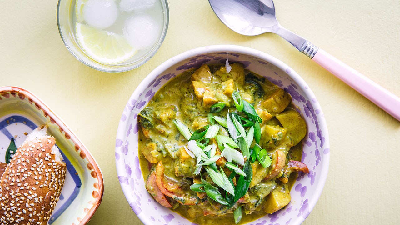 Kartoffelcurry med kokosmælk