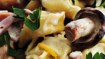 Tortellini med svampecreme og persille - thumbnail