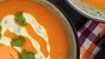 Græskarsuppe med ingefær, appelsin og korianderyoghurt - thumbnail
