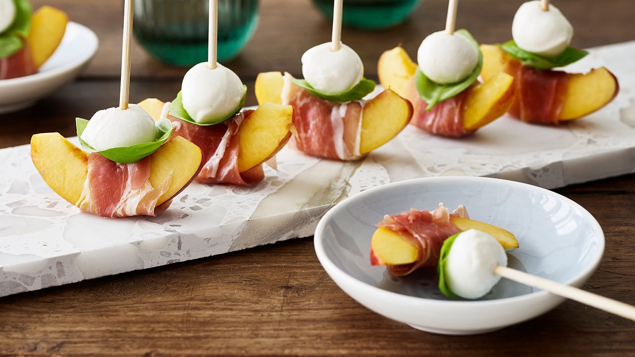 Nektarin, minimozzarella og parmaskinke