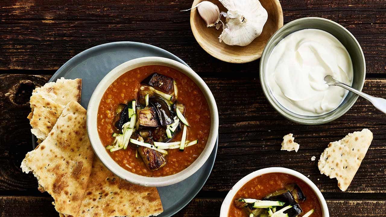 Indisk linsesuppe med stegt aubergine og squash