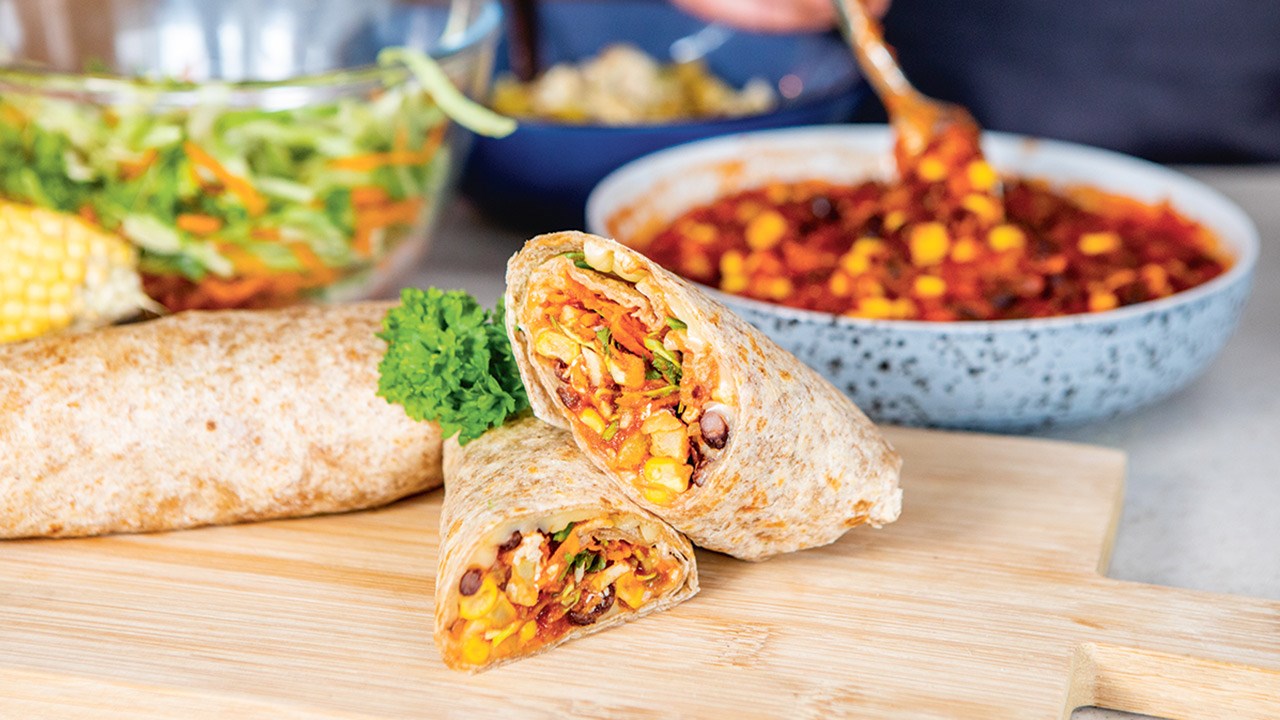 Burritos med bønneragout og hvidløgsfraiche Samvirke