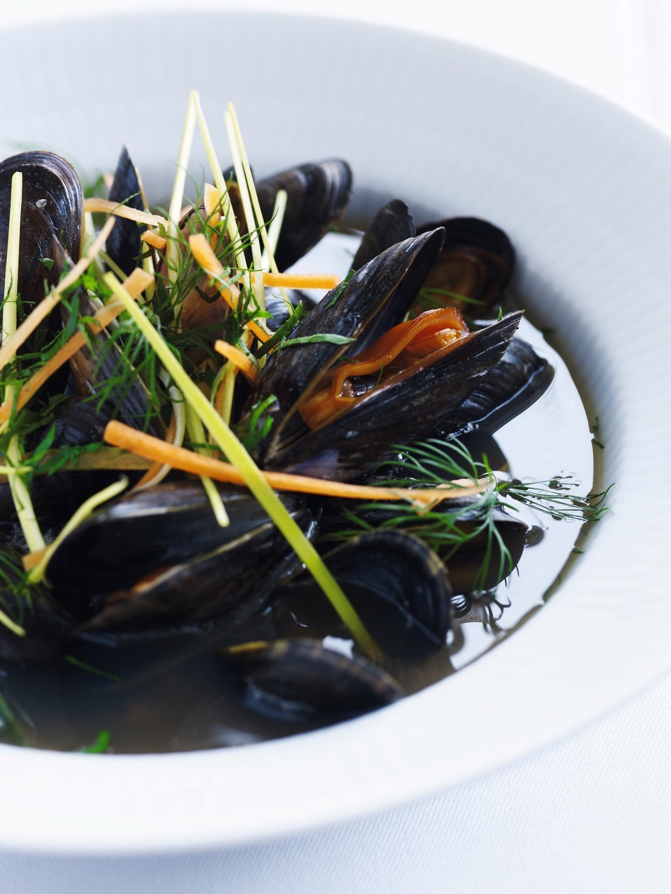 Limfjordsmuslinger i økologisk øl med urter, dild og persille