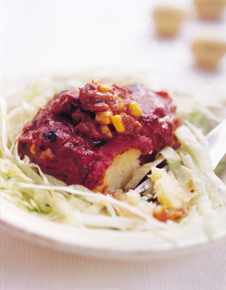 Bagekartoffel med Chili con Carne