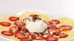 Ananas- og jordbærcarpaccio med vaniljeis og hasselnødder - thumbnail